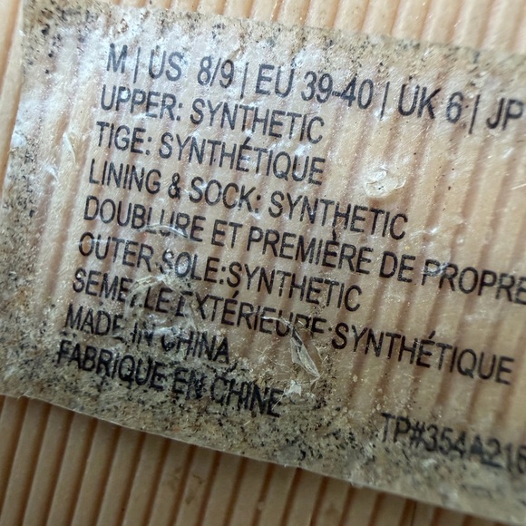 Hollister Nude Slides 8/9 - Picture 5 of 6